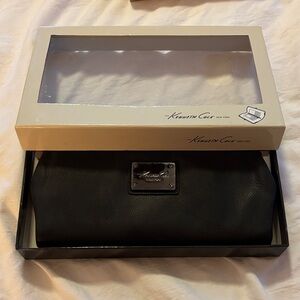 Kenneth Cole Black Leather Clutch Wallet